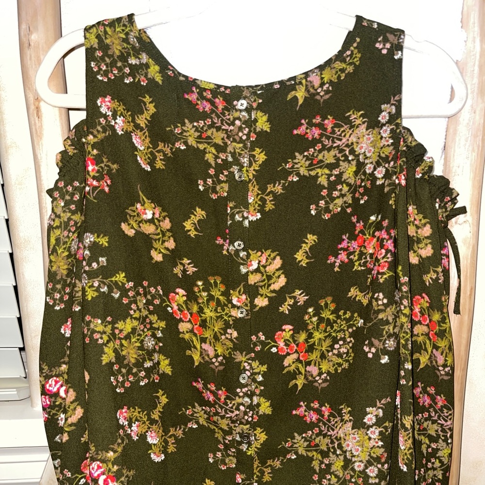 Lauren Conrad cut-out shoulder top.